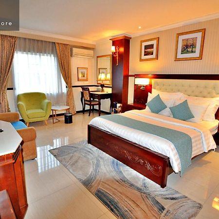 Hanz 821 Sunflower Hotel & Spa Ho Chi Minh-stad Buitenkant foto